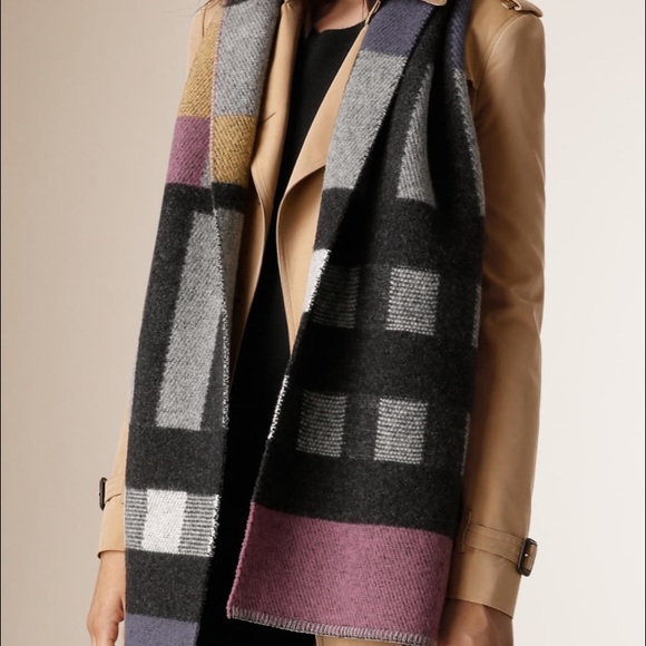 Authentic NEW Burberry Patchwork Check Scarf